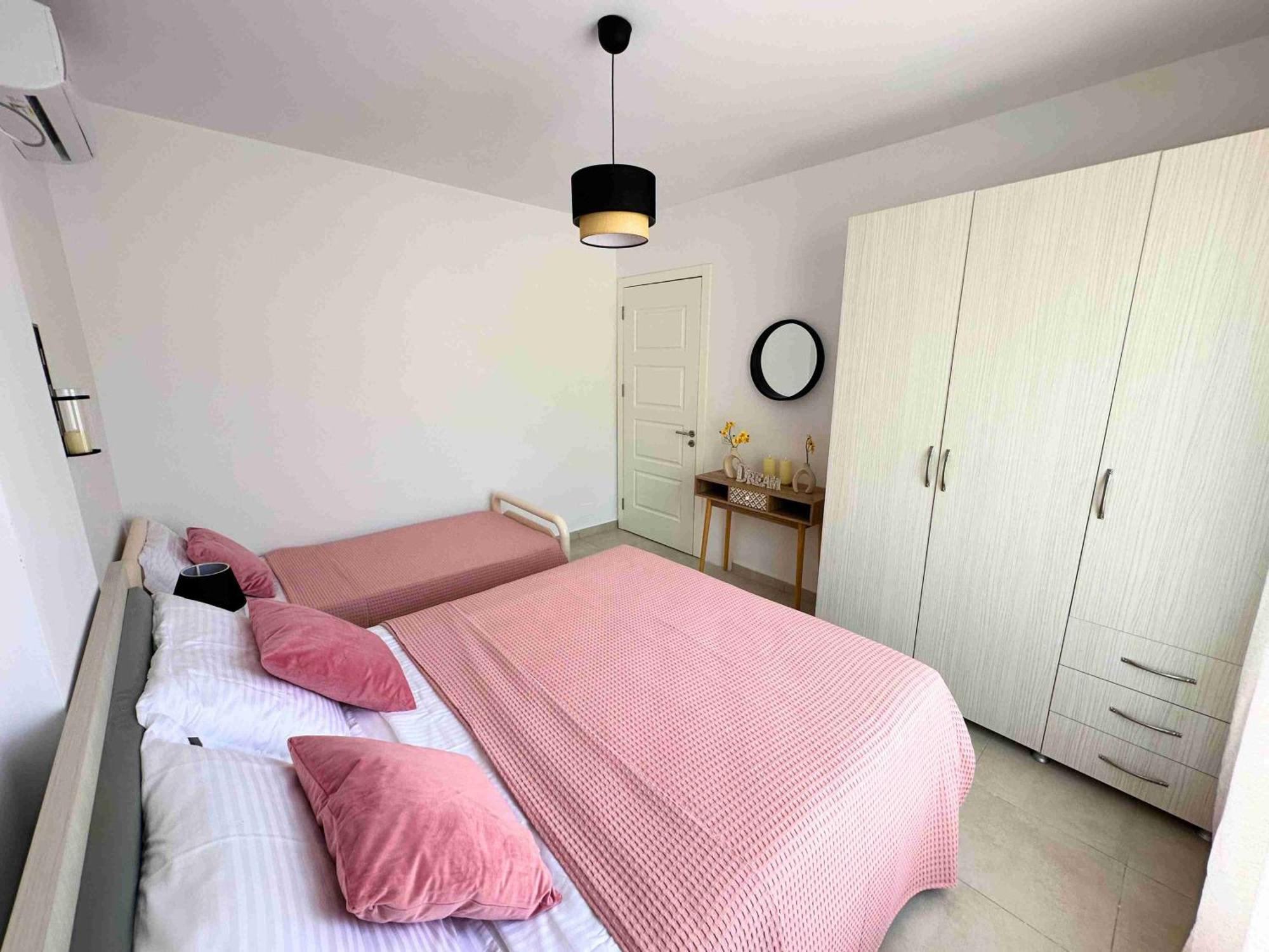 Tropicana Apartments Dhërmi Dış mekan fotoğraf