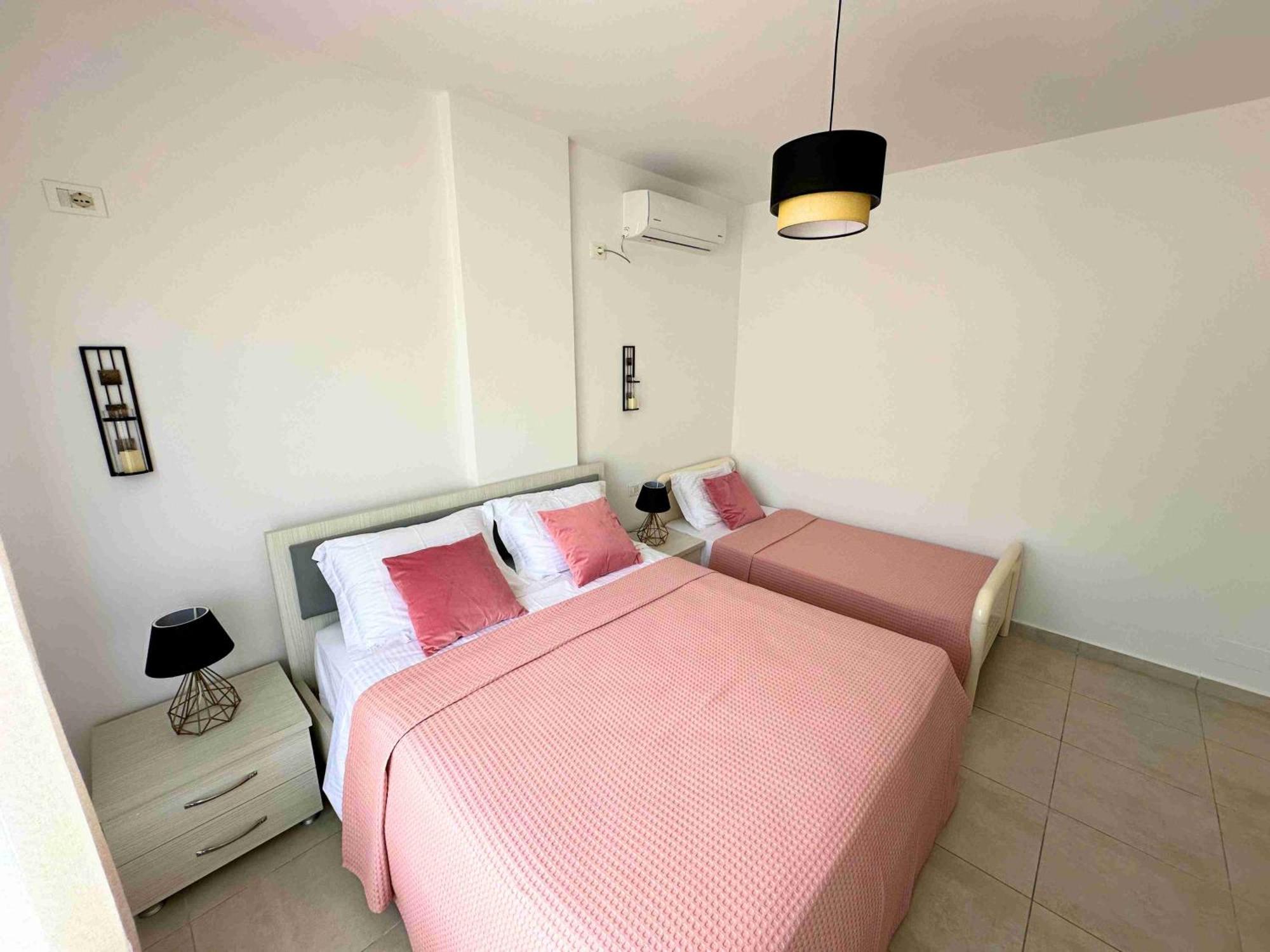 Tropicana Apartments Dhërmi Dış mekan fotoğraf